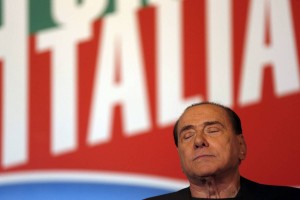 Italijanski tisk: Izključitev Berlusconija konec nekega obdobja