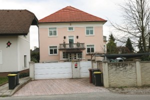 Strokovna blamaža: prenizka ocena za vilo Nataše Pirc Musar