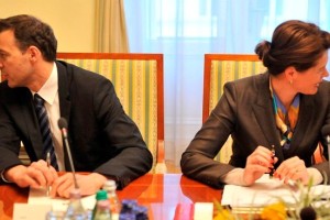 Potrjeno: Krizni davek do petodstoten; zvišanje DDV zamrznjeno do konca leta