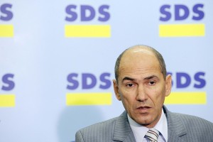 Janša: Programi konkurenčnih strank so mački v žaklju