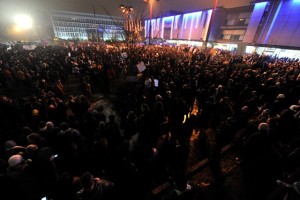Anketa: Protesti niso dosegli svojega namena