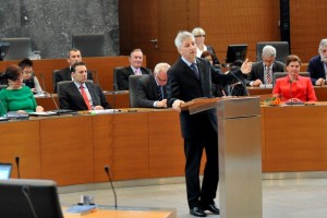 Vogrin naj bi jutri predlagal mandatarja
