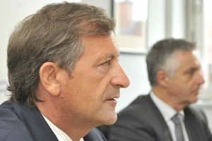 Gantar bo danes Erjavcu predal posle na zdravstvenem ministrstvu