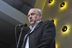 Samostojna Slovenija: Teče zadnje dejanje mehkega prehoda v diktaturo. 