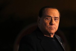 V Neaplju novo sojenje Berlusconiju zaradi podkupovanja