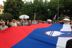 »Komunisti gradijo svojo fabulo na sovraštvu do Janeza Janše!«