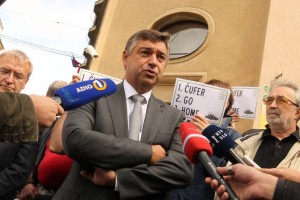 Prikaz nasprotnih dejstev: Izbranec iz zvezde