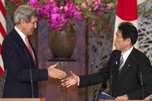 Kerry Japonski obljublja ameriško zaščito