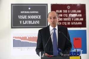Janša: »Ta sodba bo padla. Od tistih, ki so včeraj slavili, potem pričakujem opravičilo.«