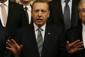 Erdogan grozi nasprotnikom: Polomil vam bom roke