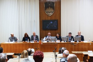 »Arhivi morajo biti odprti, če ne, ne moremo najti krvnikov«