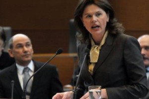 Slovenski del EPP bo glasoval proti komisiji z Bratuškovo