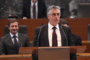 Bratuškova ostala še brez enega ministra: minister za zdravje Gantar odstopil
