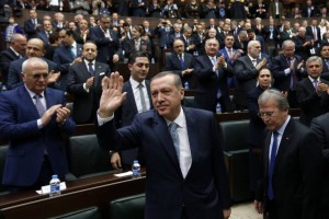 Montaža, Erdogan zavrača verodostojnost zanj obremenjujočih prisluhov