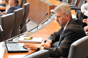 Vogrin brani svojo osem tisočakov vredno strokovno pomoč: Do nje sem upravičen