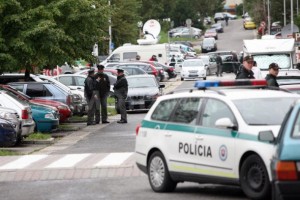 Slovaški policist lovil župana in ubil tri ljudi 