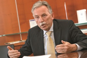Okrogla miza: Zakaj vmešavanje države v gospodarstvo ne deluje