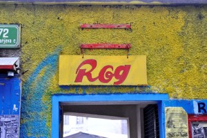 Rop galerije na Metelkovi kot protestna akcija »Nadstandardnega komiteja Rogovcev«?