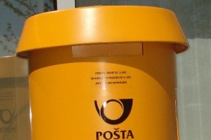 Rop pošte v Ljubljani, roparja na begu