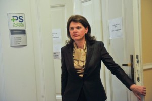 Bratuškova je žalostna, če jo protestniki uvrščajo v isti »paket« s starimi politiki