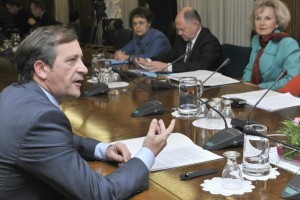 Erjavec: V koaliciji še nismo imeli razprav glede prodaje državnega premoženja