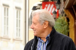 Nevrokirurg Dolenc in njegov odvetnik obtožena goljufije