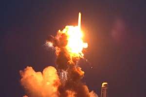 Za eksplozijo ameriške oskrbovalne rakete kriva okvara motorja