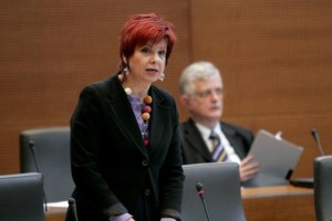 Majda Širca odpovedala - pristranski izbor komisije za financiranje medijskih projektov