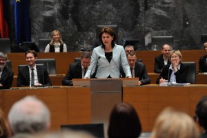 Bratuškova o odzivu Bruslja: Dokaz, da smo na pravi poti