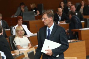 DZ danes glasuje o Cerarju kot mandatarju
