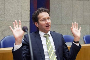 Dijsselbloem pojasnjuje izjavo o zapravljanju za "žganje in ženske"