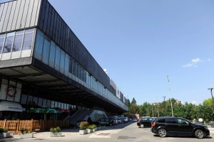 Kdo bo Jankoviću prenovil Halo Tivoli? Gradbinec odstopil, ker nima dovolj časa