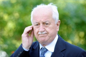 Zakaj slovenski mediji prizanašajo udbovskemu šefu Janezu Zemljariču?