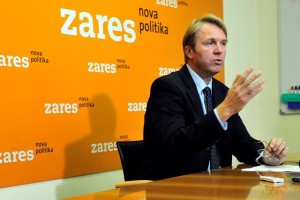 Zaresovci: Na dnu smo, ker smo se uprli kapitalističnim lobijem