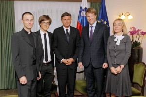 Predsednik Pahor z ustanovitelji Ameriško Slovenske Izobraževalne  fundacije ASEF