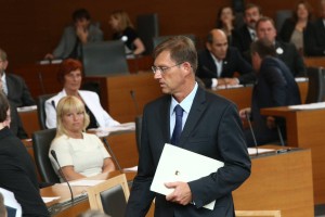 Cerar se je obregnil ob Erjavčeve »nepredvidljive poteze«