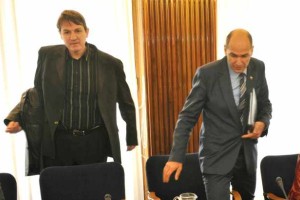 Upokojenci s kazensko ovadbo proti ukrepom Janševe vlade