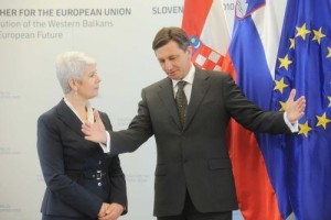 Kosorjeva bo izdala knjigo političnih spominov