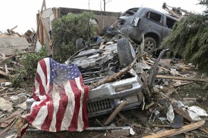 Število žrtev tornada v Oklahomi raste; Obama razglasil izredne razmere