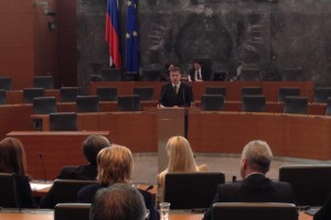 Janković ima le 44 glasov? SDS, Virant, SLS, NSi in poslanca manjšin ga ne bodo podprli