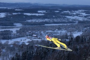 Kranjec tretji na poletih v Vikersundu