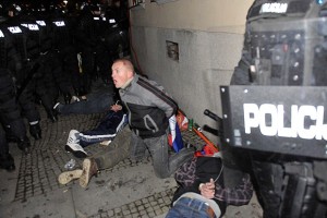 Pri nekaterih mariborskih protestnikih tožilstvo odstopilo od pregona