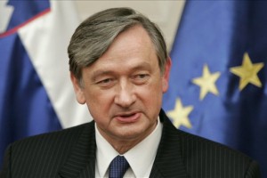 Türk opozoril na vnašanje razdora in pozval k popravi krivic z odvzetimi pokojninami