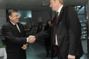 Golobič »vstal od mrtvih« in cel dan twittal za Jankovića 