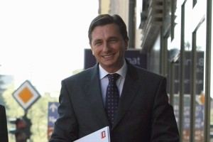 SDS: Pahor živi v svoji resničnosti