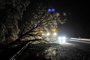 Sanacija škode ledenega oklepa na avtocestah bo trajala pol leta