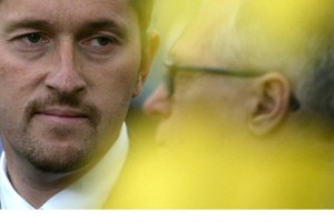 SDS o Virantu: Ali Slovenijo naprej res lahko popeljejo zahrbtna dejanja?