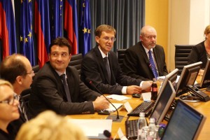 Cerarjeva vlada na prvi seji sprejela več kadrovskih odločitev