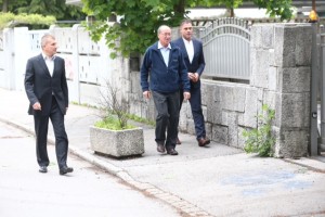 FOTO: SDS sestankuje po Janševi obsodbi v zadevi Patria
