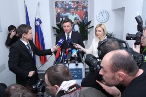 Tuji mediji: Pahor zmagal kot manjše zlo 